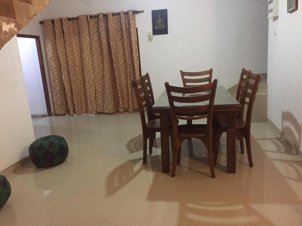 Tinu Homestay Mirissa Exteriör bild