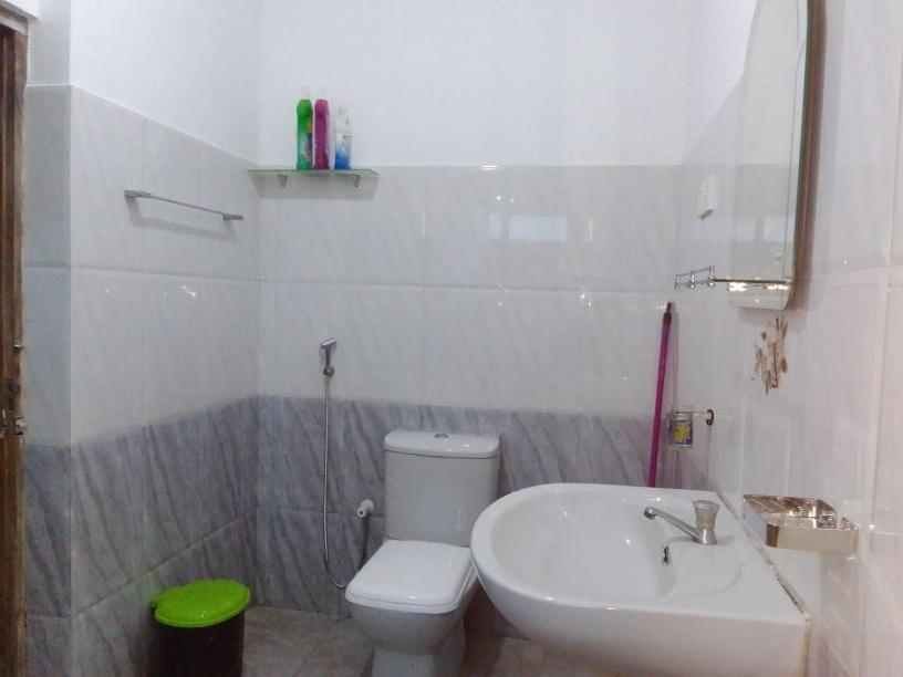 Tinu Homestay Mirissa Exteriör bild