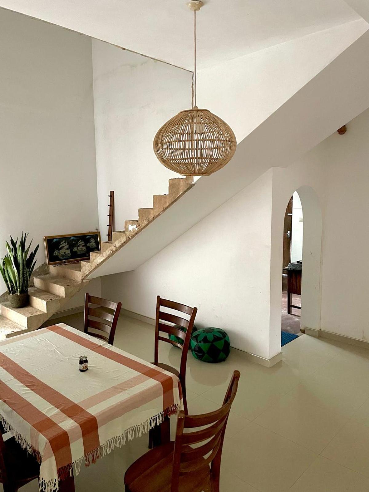 Tinu Homestay Mirissa Exteriör bild
